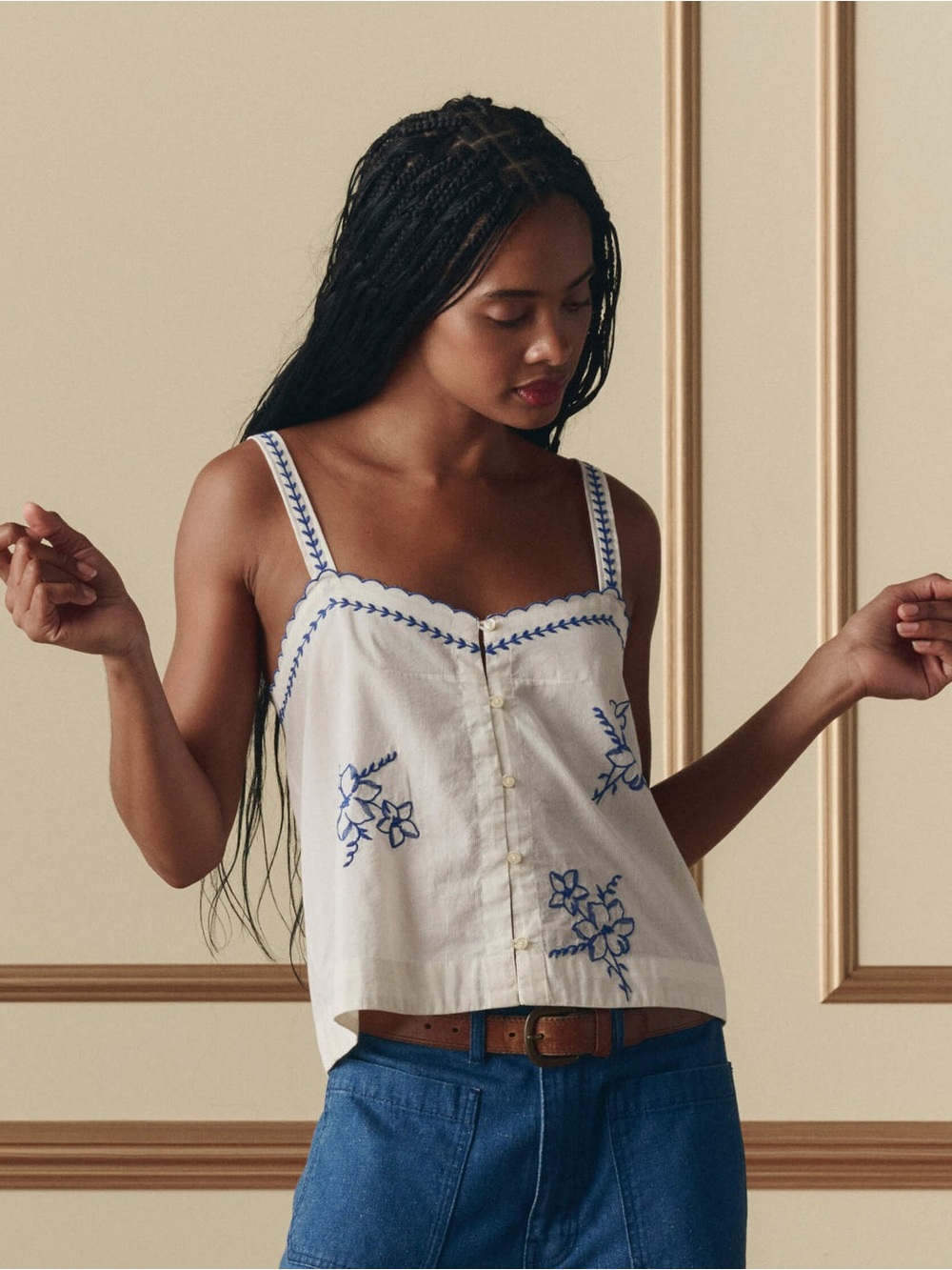 THE GREAT The Weekend Ivory Tank with Blue Floral Embroidery Size S - Picture 4 of 11